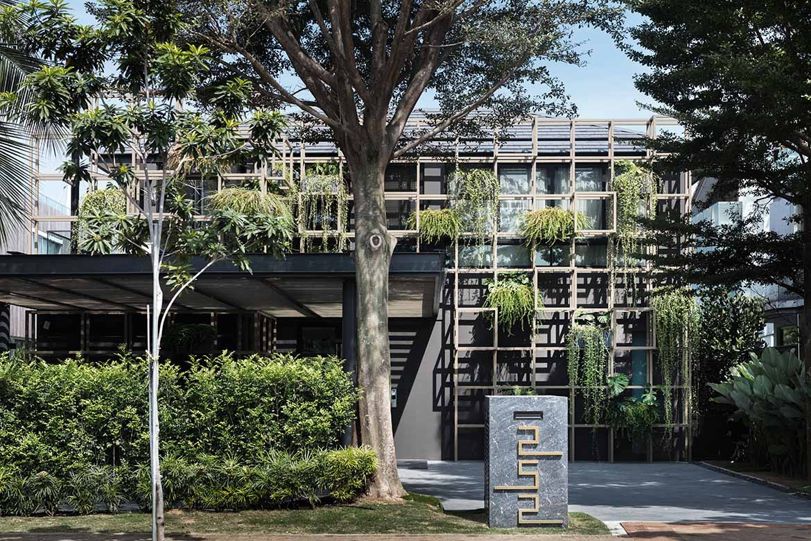 This is anything but boxed in