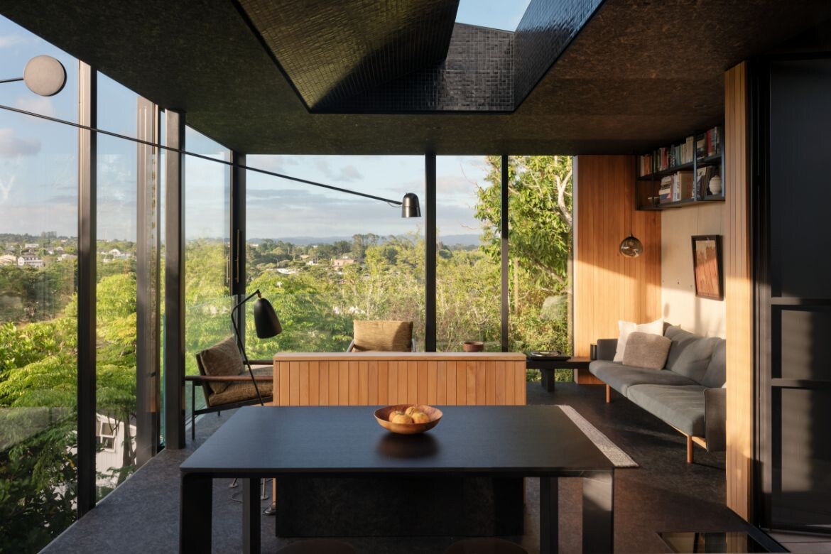 Oli Booth Architects - Lightly Weighted House