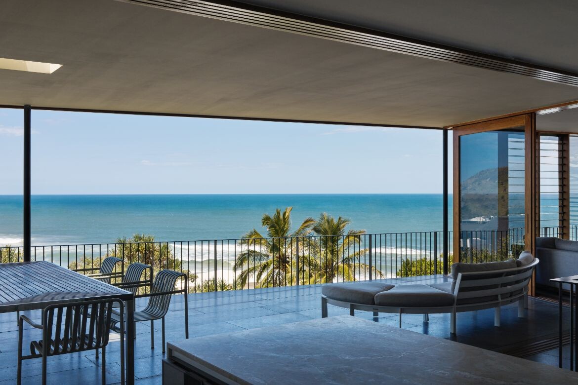 Where sky, earth and ocean meet